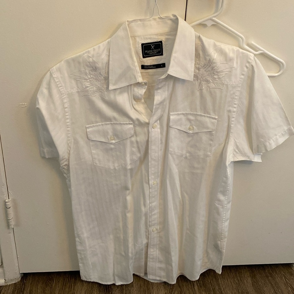 MEN BUTTON DOWN